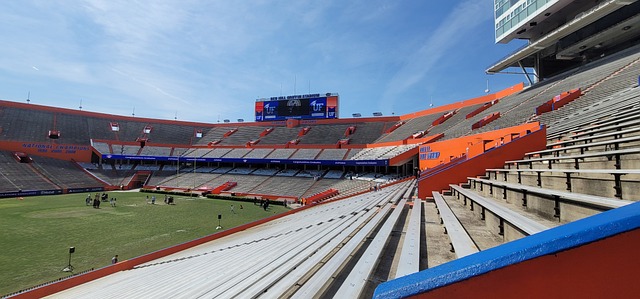 更因为他在 更因为他在